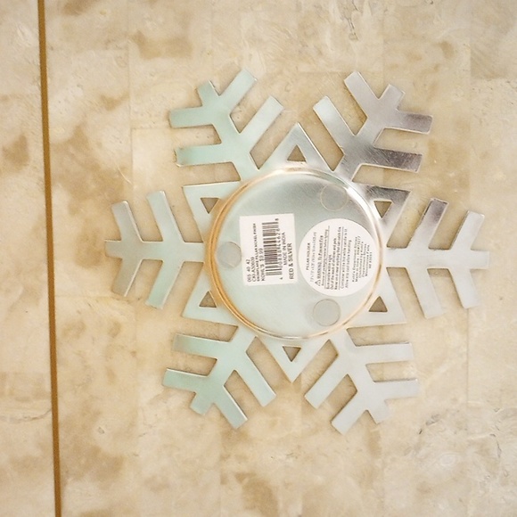 Burgundy Pillar Candle With Chrome Snowflake Stand - Picture 8 of 14